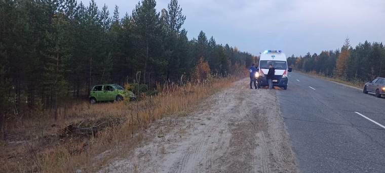 На автодороге Ноябрьск — микрорайон Вынгапуровский водитель вылетел в кювет