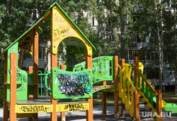 Орлов в сквере на Пехотинцев. Екатеринбург , детская площадка