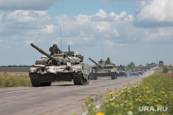 Колонна военной техники в районе Запорожской области. Запорожская область, военные, танк, сво