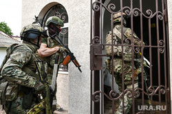 Схрон с оружием сотрудника СБУ в частном доме. Херсон, военные, операция, штурм, спецоперация, спецназ, солдат, штурм дома, адресная работа