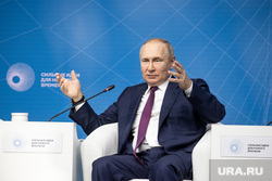 Владимир Путин на пленарном заседании форума АСИ. Москва