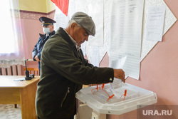 Выборы в Коркинском муниципальном округе. Челябинск, выборы, избирательный участок, голосование, урна для голосования