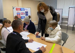 Эвакуированные в Нижневартовск жители Донбасса рассказали URA.RU, что голосуют за присоединение региона к РФ