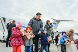 Детей эвакуировали из Макеевки и Донецка