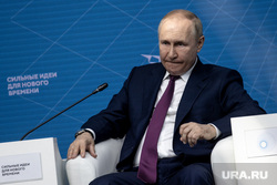 Владимир Путин на пленарном заседании форума АСИ. Москва
