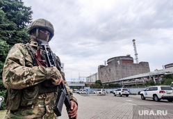 МАГАТЭ на ЗАЭС. Энергодар, силовики, армия, военные, вежливые люди, спецназ, солдат, спецура, заэс, магатэ, запорожская атомная электростанция, блок-пост, автомобили оон, силы специальных операций