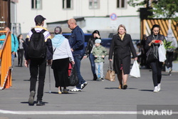 Нарушение режима самоизоляции жителями города. Курган, люди, нарушение режима самоизоляции