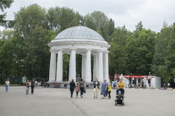 Виды города. Пермь, ротонда, парк горького
