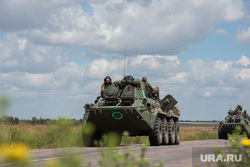 Колонна военной техники в районе Запорожской области. Запорожская область, военные, сво