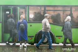Непогода. Тюмень, остановка, автобусная остановка, автобус, остановка автобусная
