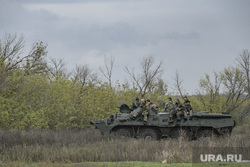 Мобилизованные резервисты на полигоне в Донецкой области. ДНР, бтр, армия, военные, солдаты, оружие, военные сборы, полигон, резервисты, мобилизованные