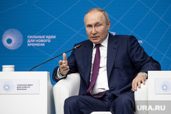 Владимир Путин на пленарном заседании форума АСИ. Москва