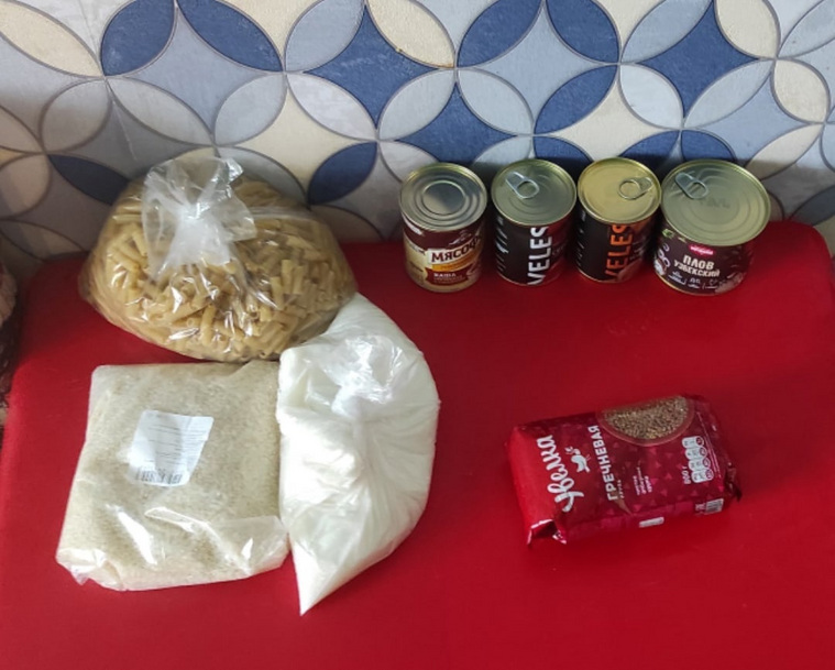 Семьям мобилизованных курганцев выдают наборы с продуктами питания
