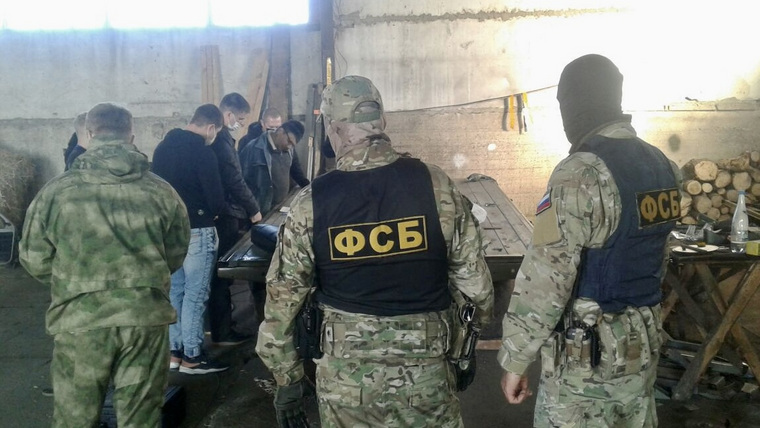 Струдники УФСБ Курганской области рассказали об изъятии незаконного оружия