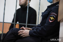 Судебное заседание по продлению меры пресечения для Досина Дмитрия. Курган, осужденный, решетка, скамья подсудимых, зал суда, подсудимый, судебное заседание, задержанный, полиция, суд, пристав, судебный процесс, клетка, конвой, заключенный под стражу