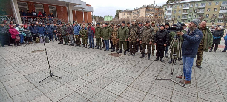 Для мобилизованных устроили митинг-концерт