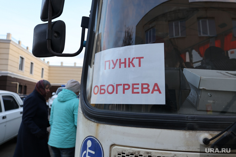На месте сбора мобилизованных дежурят медики и психологи, работает пункт обогрева