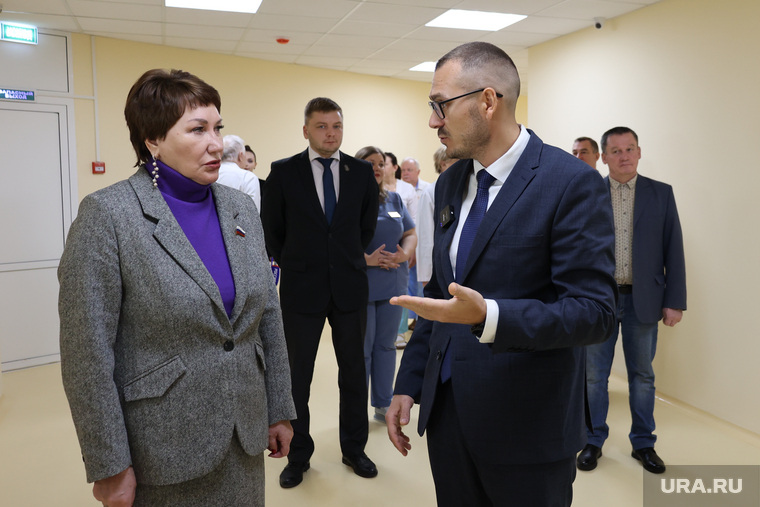 На церемонию открытия стерилизационного центра приехала член Совета Федерации от Курганской области Елена Перминова