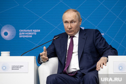 Владимир Путин на пленарном заседании форума АСИ. Москва