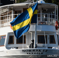 Виды Стокгольма. Швеция.ЛГБТ, паром, флаг швеции, водный транспорт