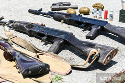 Схрон с оружием на окраине Херсона. Украина, Херсонская область, автомат, оружие, автоматы, боевое оружие