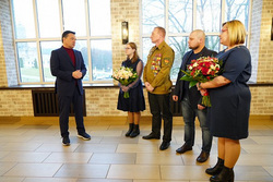 Губернатор Подмосковья вручил медаль «За отвагу» участнику спецоперации на Украине