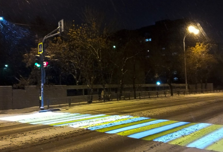 В Екатеринбурге установили световую зебру