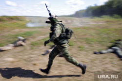 Тренировка добровольцев перед отправкой в Украину. Свердловская область, милитари, автомат, калашников, армия, оружие, война, добровольцы, спецоперация, чвк, сво, наемники