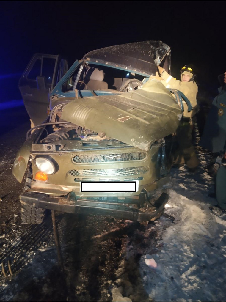 В ночной аварии погиб водитель УАЗа