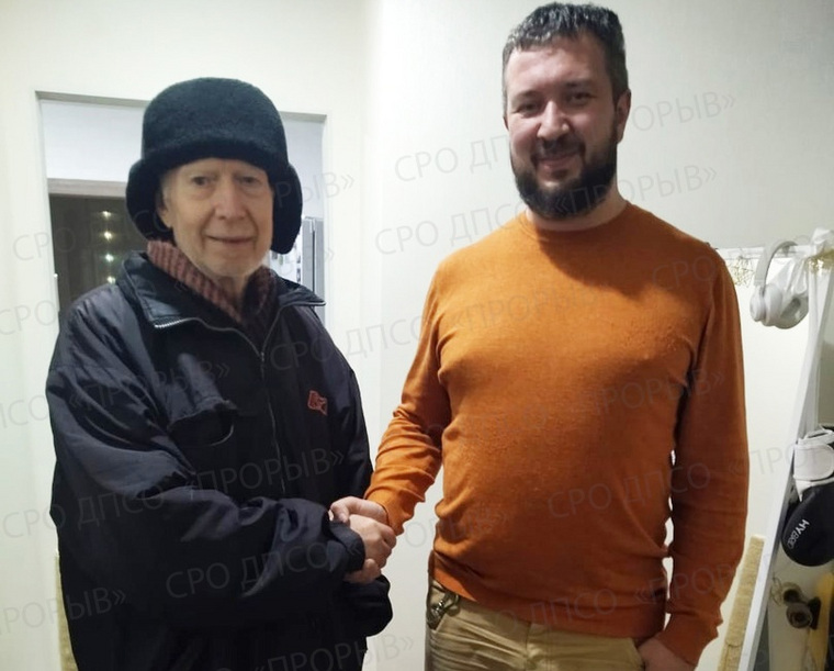Александр Курилов нашел пропавшего пенсионера в лифте