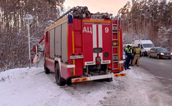 Очевидцы предполагают, что спасатели ехали тушить пожар в ангаре в Речном