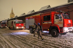 В Москве удалось локализовать пожар в районе Комсомольской площади