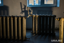 "Холод" в галерее "Свитер". Екатеринбург, батарея, зима, тепло, отопление