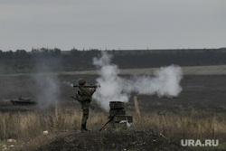 Мобилизованные резервисты на полигоне в Донецкой области. ДНР, полигон, гранатомет, армия, военные, солдаты, оружие, стрельбище, рпг, военные сборы, резервисты, мобилизованные, ручной гранатомет, огневая подготовка