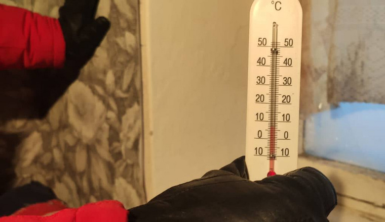 Температура в квартире в одном из домов в Прибрежном-3