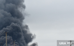Пожар после обстрела нефтебазы в Шахтёрске. ДНР, дым, транспорт, пожар, пути, жд, железная дорога