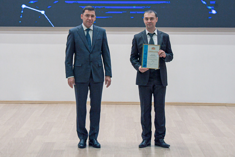 Дмитрий Макаров (справа) считает свою работу очень важной и нужной