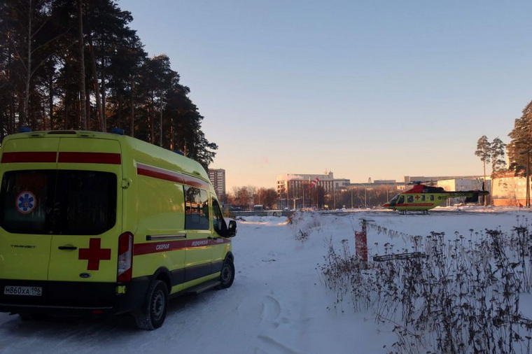 Пассажирку поезда экстренно перегоспитализировали в Екатеринбург