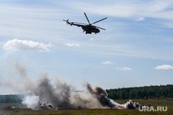 Международный военно-технический форум «Армия-2022». Екатеринбург, дым, вертолет, милитари, армия, оружие, ми-8, огонь, выстрел, милитаризация, бой, z войска