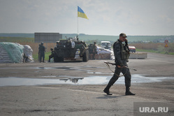 Последствия АТО и украинские блокпосты в Краматорске. Украина, военная техника, украинские войска