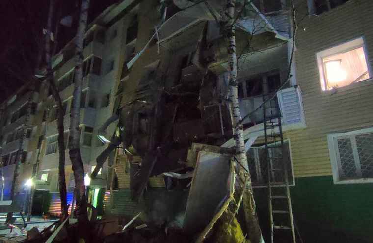 Вечером 4 декабря в жилом доме Нижневартовска произошел взрыв