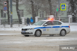 Снегопад. Челябинск, полиция, проблесковый маячок, снегопад