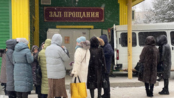 В ритуальном зале на улице Омской прошли церемонии прощания с жертвами обрушения жилого дома