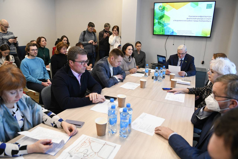 Депутаты гордумы провели выездное заседание по вопросу развития Академического