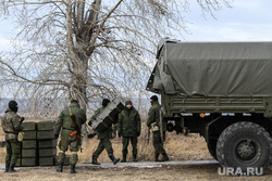 Тренировочные стрельбы мобилизованных с Центрального военного округа на полигоне Еланский. Свердловская область, военная техника, армия, военные, погрузка, полигон еланский, перевозка боеприпасов