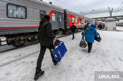 Дезинфекция и проверка масочного режима на железнодорожном вокзале. Челябинск, пассажир, пассажирский поезд, ржд, туризм, железная дорога, путешествие, вагон, поезд, перевозка пассажиров