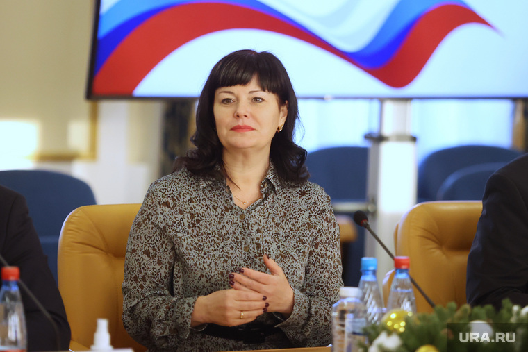 На награждение пришла и глава Кургана Елена Ситникова