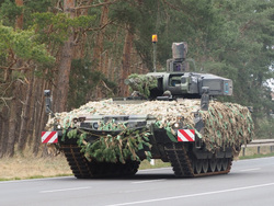 На военных учениях из строя вышли все 18 боевых машин Puma