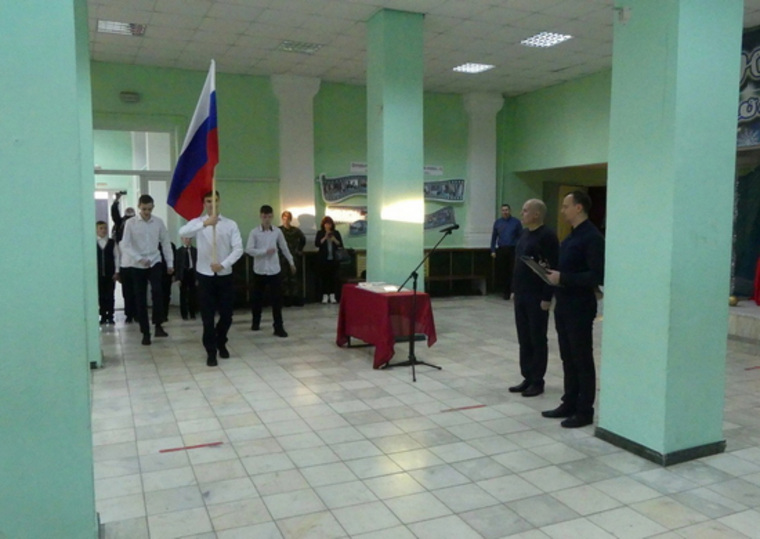 40 школьников из Курганской области вступили в ряды «Юнармии» в КЦ Далматово