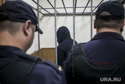 Криминальный авторитет Олег Шишканов на судебном заседании по избранию ему меры пресечения Басманным районным судом г. Москвы. Москва, подследственный, полицейские, заключенные, решетка, скамья подсудимых, судебный пристав, подсудимый, полиция, арестант, вор в законе, конвой, шишканов олег, шишкан